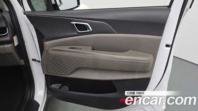 Kia Canival 2025 — photo 15