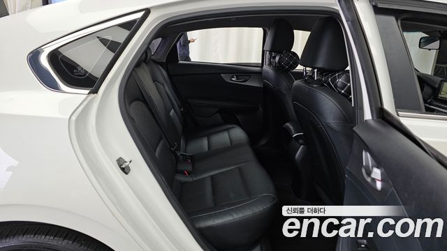 Kia K3 2019 — photo 18