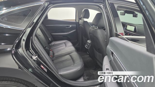 Hyundai Sonata 2023 — photo 16