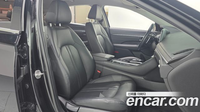 Hyundai Sonata 2023 — photo 17