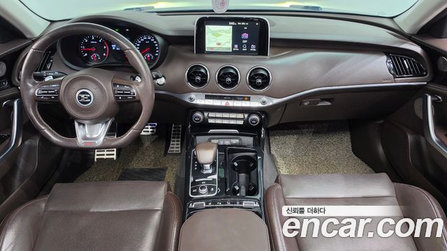 Kia Stinger 2018 — photo 10