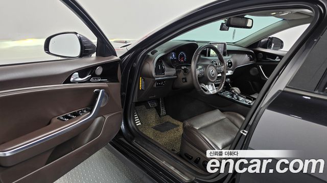 Kia Stinger 2018 — photo 13