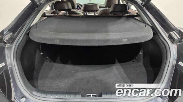 Kia Stinger 2018 — photo 24