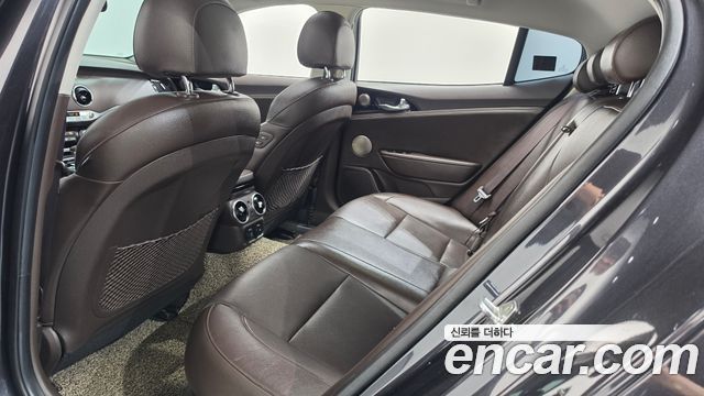 Kia Stinger 2018 — photo 25