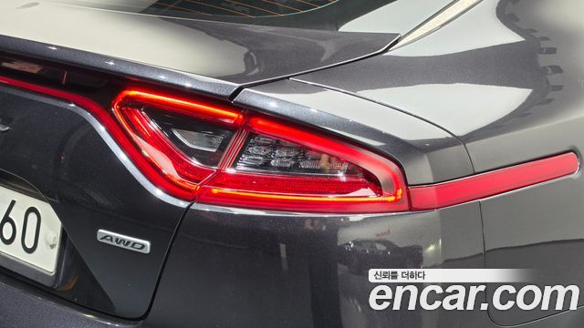 Kia Stinger 2018 — photo 9