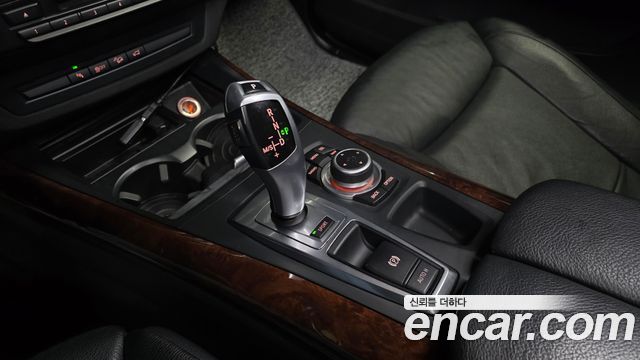 BMW X5 2011 — photo 9