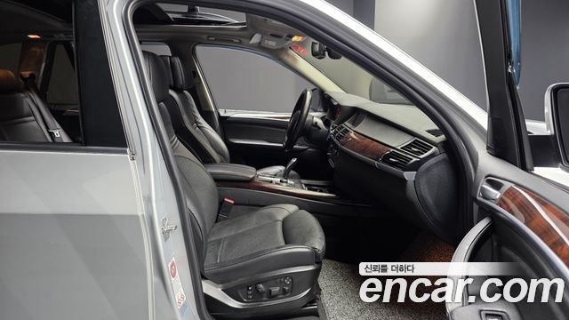 BMW X5 2011 — photo 11