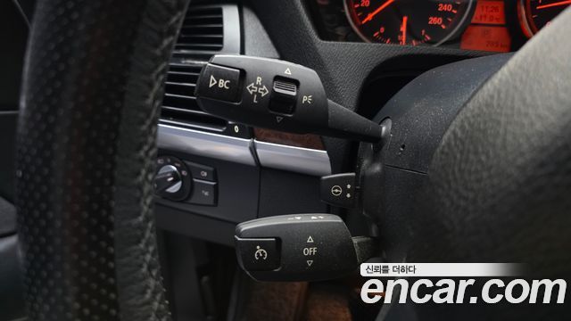BMW X5 2011 — photo 18