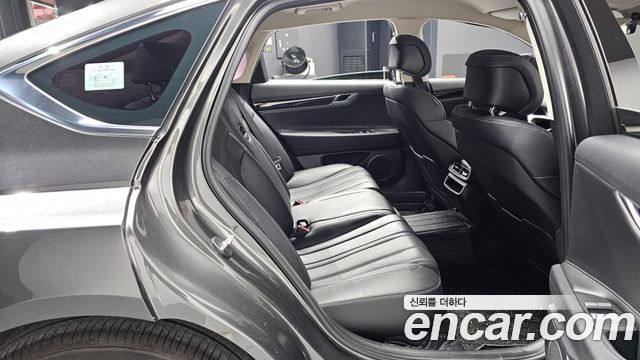 Genesis G80 2022 — photo 11