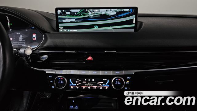 Genesis G80 2022 — photo 14