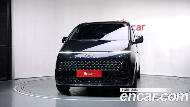 Hyundai Staria 2022 — photo 3