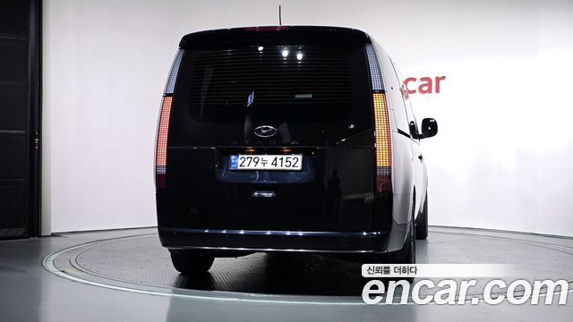 Hyundai Staria 2022 — photo 4
