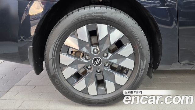 Hyundai Staria 2022 — photo 5