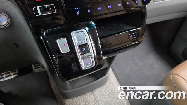 Hyundai Staria 2022 — photo 12