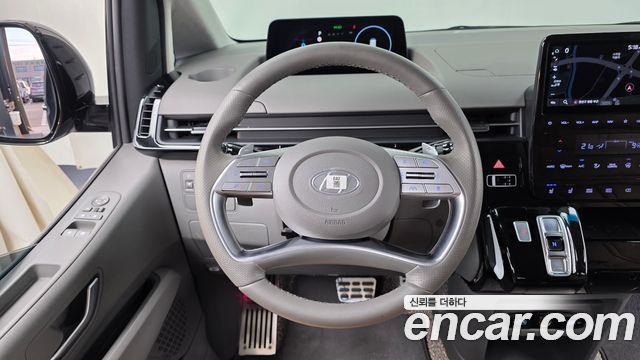 Hyundai Staria 2022 — photo 18