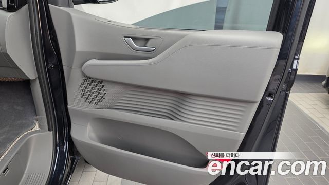 Hyundai Staria 2022 — photo 15