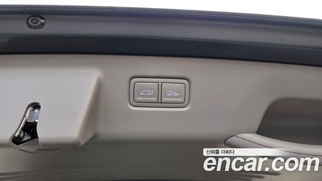 Hyundai Staria 2022 — photo 33