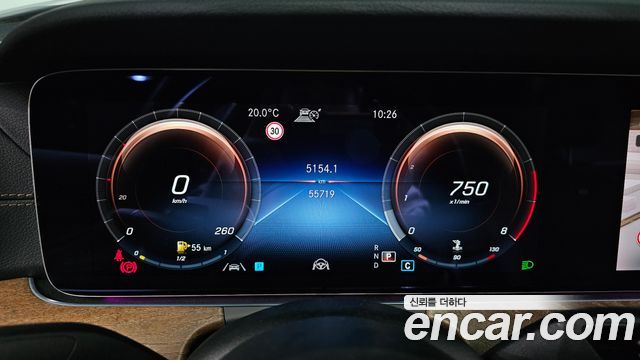 Mercedes-Benz E-Class 2021 — photo 11