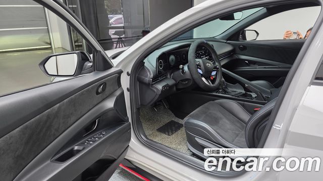 Hyundai AVANTE 2022 — photo 13