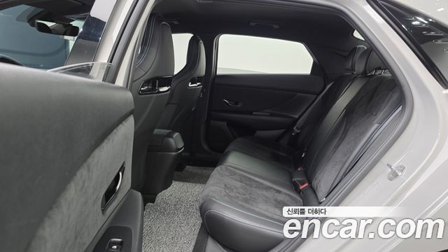 Hyundai AVANTE 2022 — photo 18