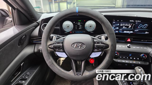 Hyundai AVANTE 2022 — photo 19