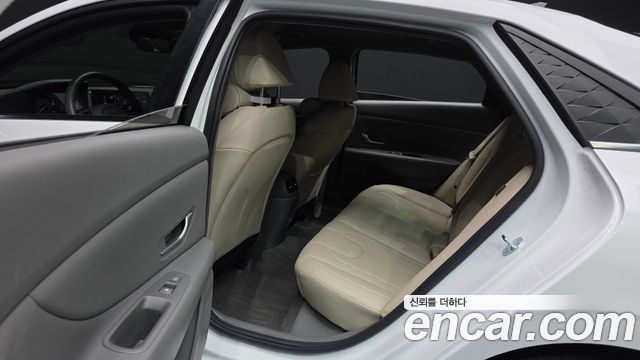 Hyundai AVANTE 2026 — photo 16