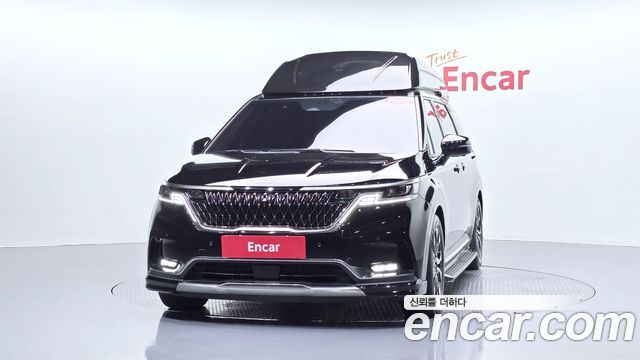 Kia Canival 2023 — photo 3