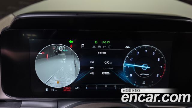 Kia Canival 2023 — photo 11