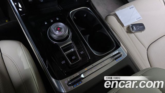 Kia Canival 2023 — photo 12