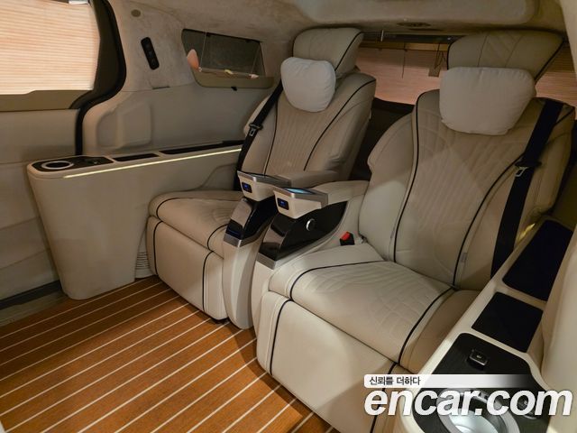 Kia Canival 2023 — photo 19