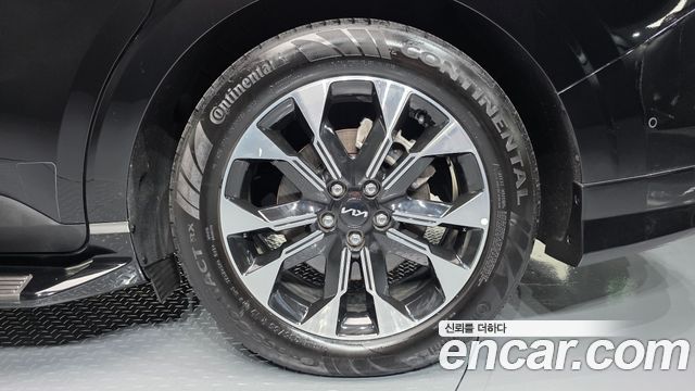 Kia Canival 2023 — photo 7