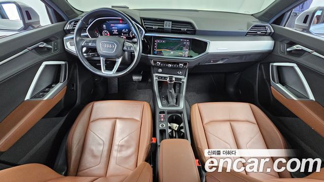 Audi Q3 2020 — photo 10