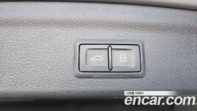 Audi Q3 2020 — photo 24