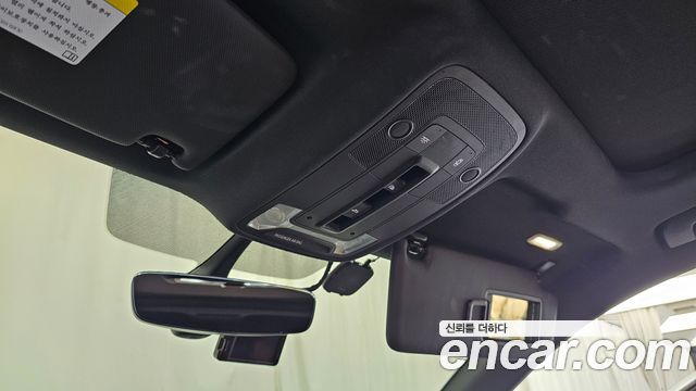 Audi Q3 2020 — photo 27
