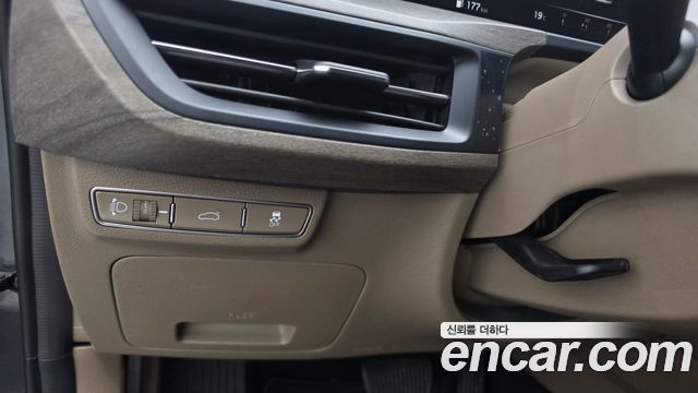 Kia K8 2022 — photo 26