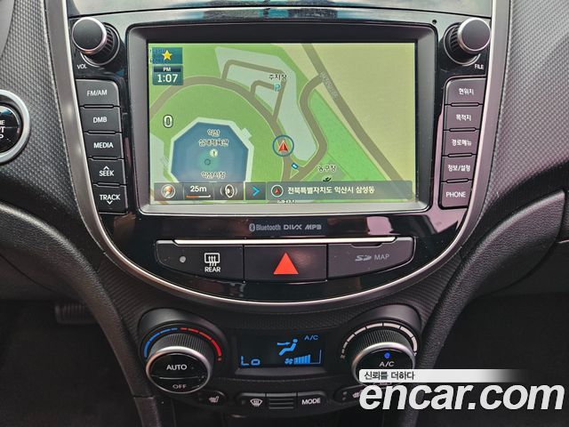 Hyundai Accent 2016 — photo 2