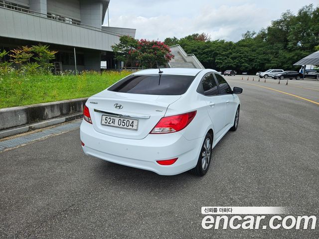 Hyundai Accent 2016 — photo 18