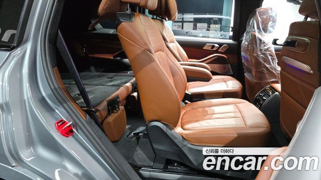 BMW X7 2023 — photo 17