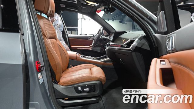 BMW X7 2023 — photo 16