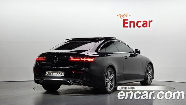 Mercedes-Benz E-Class 2019 — photo 2
