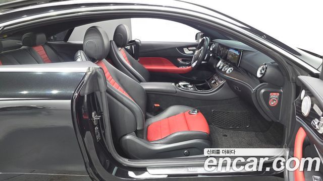 Mercedes-Benz E-Class 2019 — photo 10