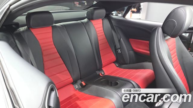 Mercedes-Benz E-Class 2019 — photo 12