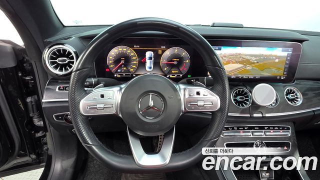 Mercedes-Benz E-Class 2019 — photo 13