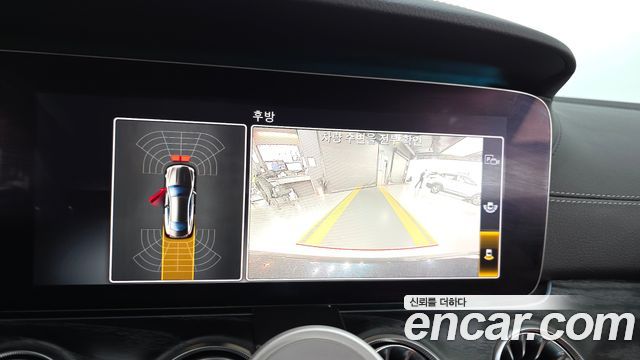 Mercedes-Benz E-Class 2019 — photo 16