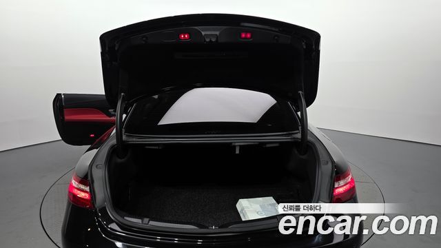 Mercedes-Benz E-Class 2019 — photo 20