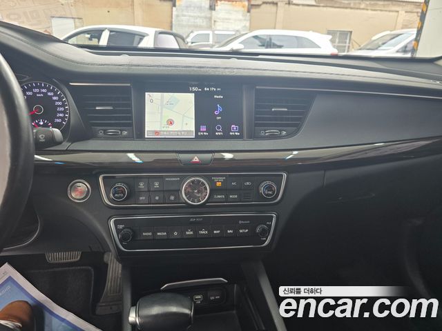 Kia K7 2018 — photo 9
