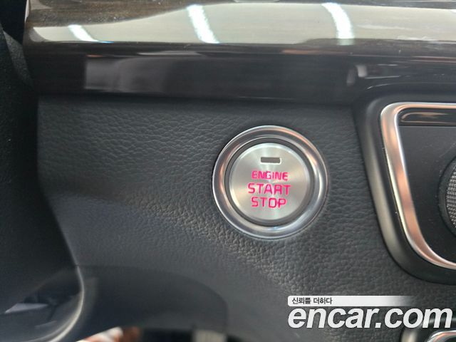 Kia K7 2018 — photo 12