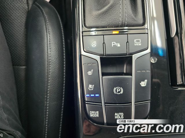 Kia K7 2018 — photo 13