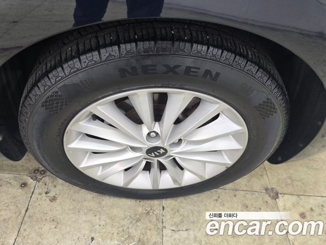Kia K7 2018 — photo 18