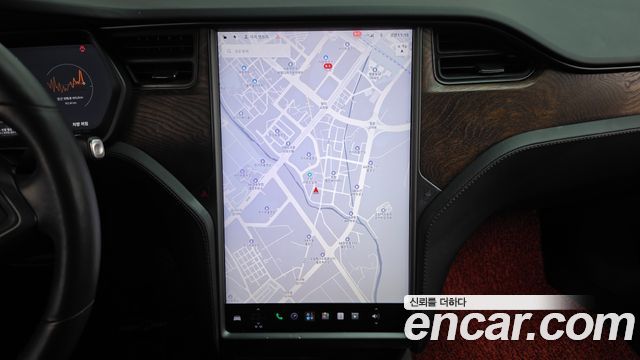 Tesla Model S 2019 — photo 18